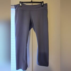 Under Armour XL Gray Heat Gear Fitted Capri Leggings